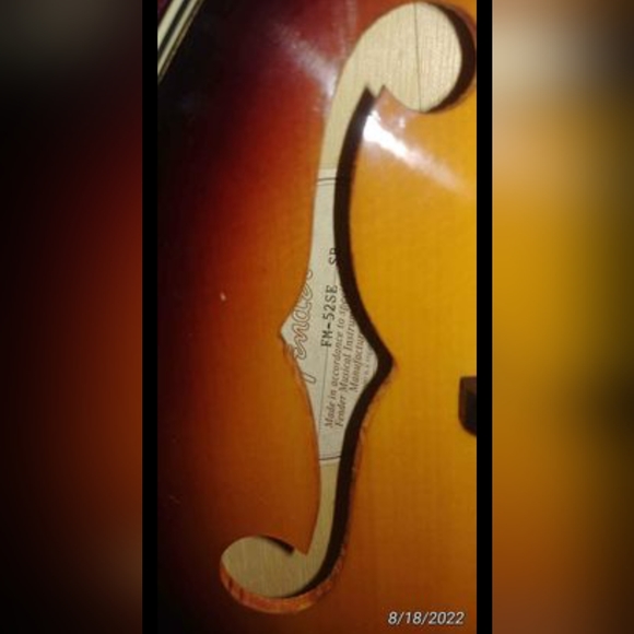 Fender Mandolin - Picture 3 of 5